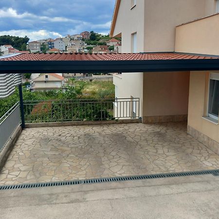 Magi House With Pool Apartment Podstrana Luaran gambar