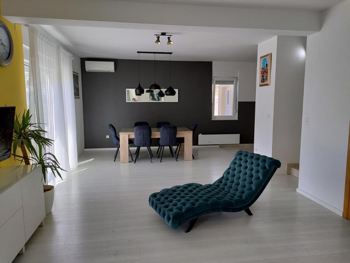 Magi House With Pool Apartment Podstrana Luaran gambar